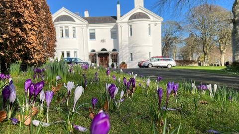 An image of government house. 