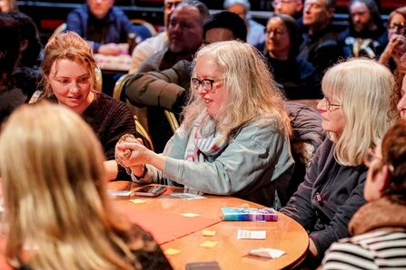 Kim Kneen meets Thorne the western hognose